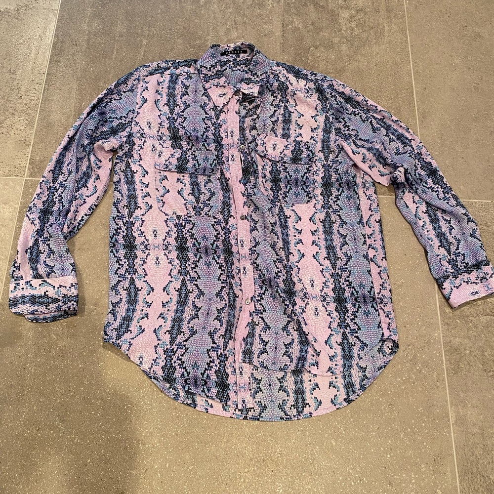 Decker blouse size L. Excellent condition very colorful